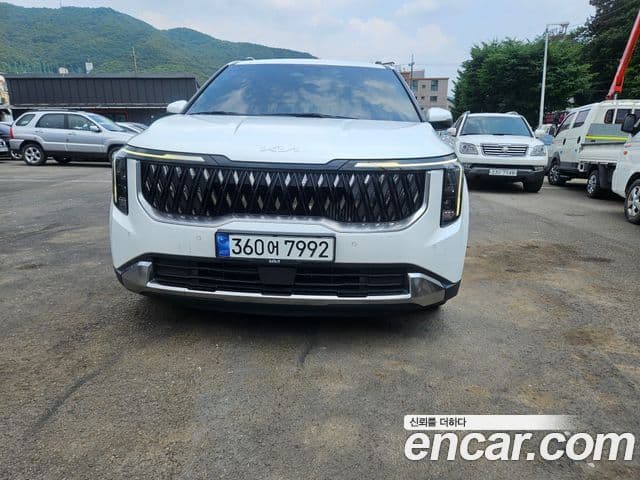 Kia Carnival 2024 — ფოტო 2/11