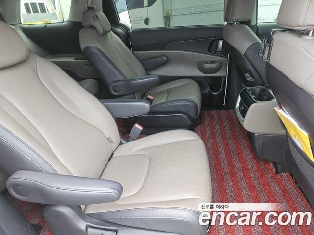 Kia Carnival 2024 — ფოტო 9/11
