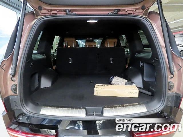 Hyundai Santa Fe 2024 — ფოტო 16/20