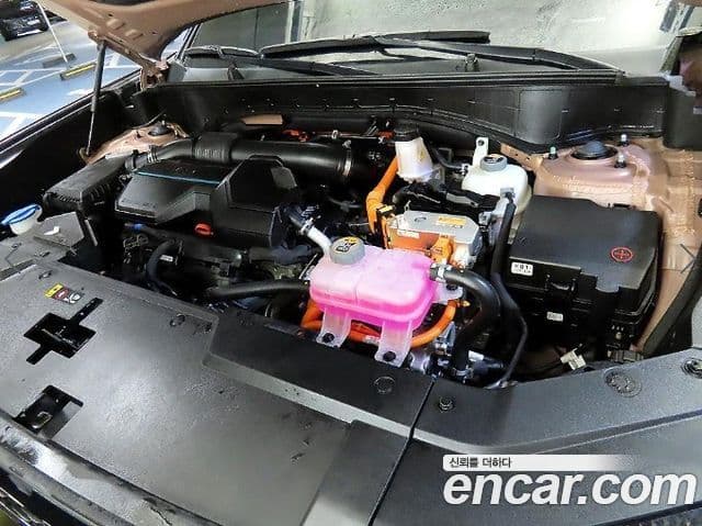 Hyundai Santa Fe 2024 — ფოტო 19/20