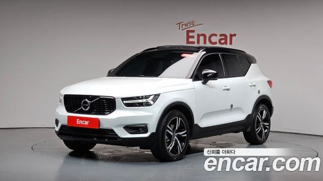 Volvo XC40 2018 — Şəkil 11/20