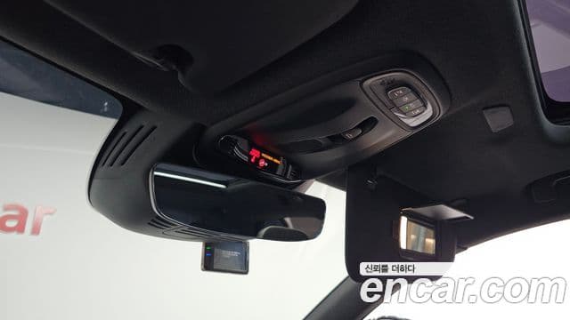 Volvo XC40 2018 — Şəkil 18/20