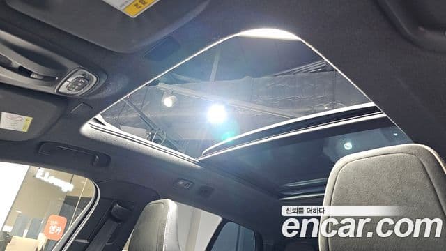 Volvo XC40 2018 — Şəkil 19/20