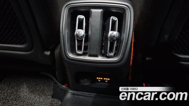 Volvo XC40 2018 — Şəkil 20/20