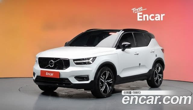 Volvo XC40 2018 — Şəkil 1/20