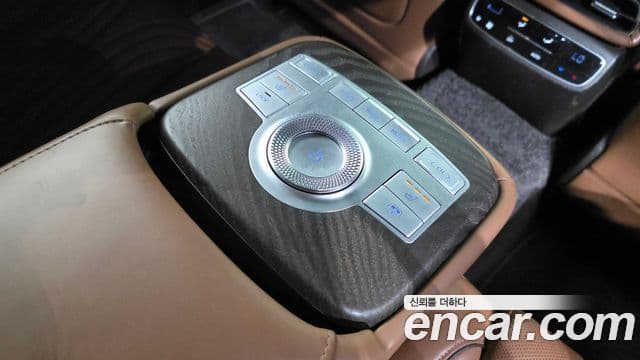Genesis Electrified G80 2021 — ფოტო 19/20