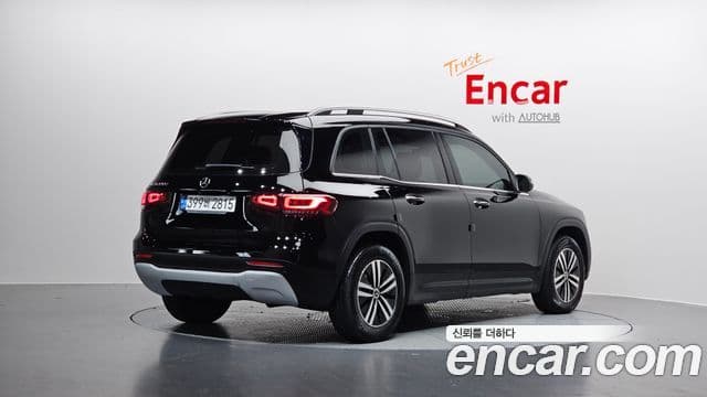 Mercedes-Benz GLB-Class 2021 — ფოტო 2/20