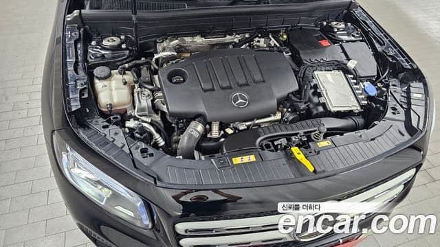 Mercedes-Benz GLB-Class 2021 — ფოტო 6/20
