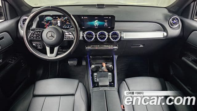 Mercedes-Benz GLB-Class 2021 — ფოტო 7/20