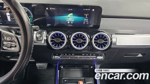 Mercedes-Benz GLB-Class 2021 — ფოტო 12/20