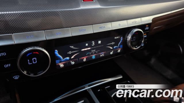 Genesis Electrified G80 2021 — ფოტო 17/20