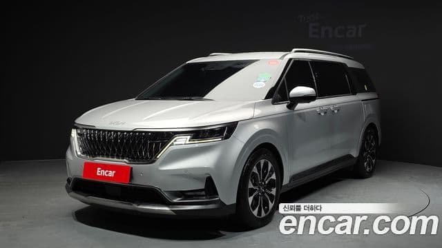 Kia Carnival 2023 — ფოტო 1/20