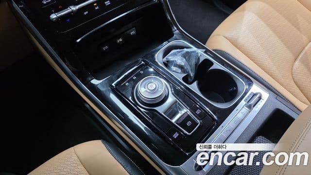 Kia Carnival 2023 — ფოტო 9/20