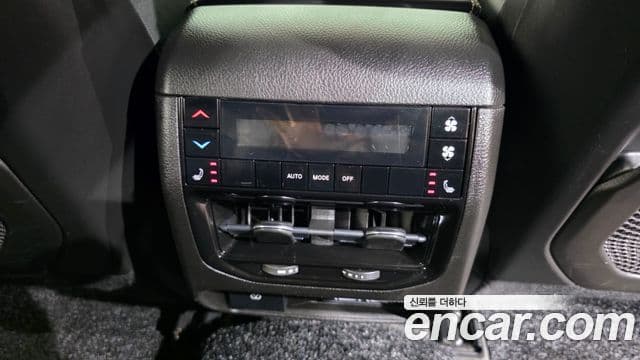 Jeep Grand Cherokee 2021 — Şəkil 19/20
