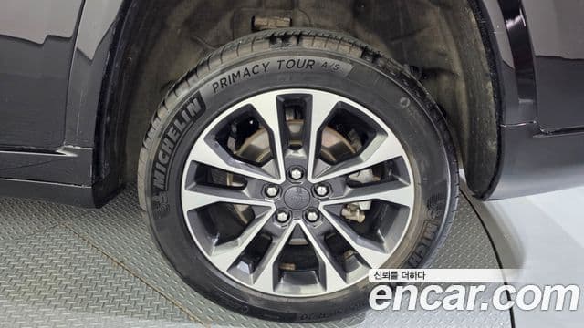 Jeep Grand Cherokee 2021 — Photo 25/38