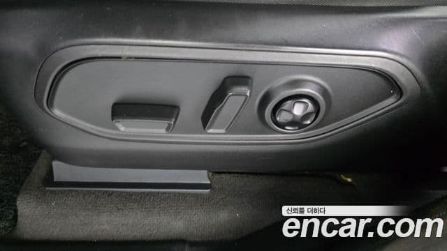 Jeep Grand Cherokee 2021 — Photo 26/38
