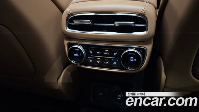 Genesis GV80 2022 — ფოტო 19/20