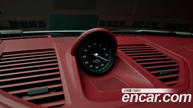 Porsche 911 2023 — ფოტო 19/20