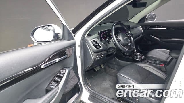 Kia Seltos 2023 — ფოტო 10/20
