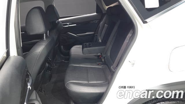 Kia Seltos 2023 — ფოტო 12/20