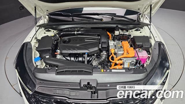 Kia K5 2023 — ფოტო 6/20