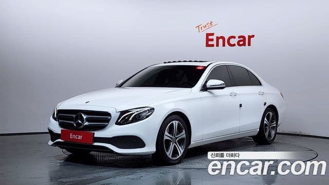 Mercedes-Benz E-Class 2018 — Фото 1/20
