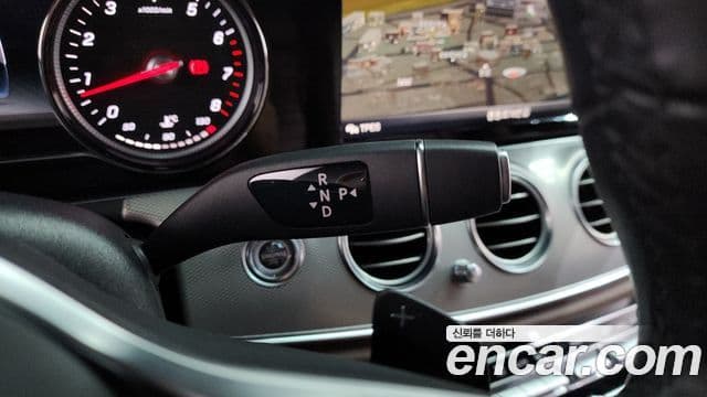 Mercedes-Benz E-Class 2018 — Фото 9/20