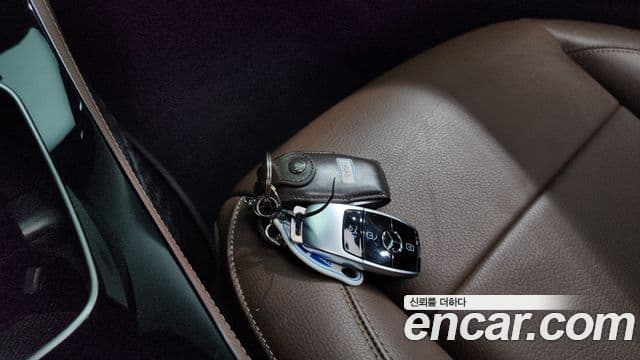 Mercedes-Benz E-Class 2018 — Фото 15/20