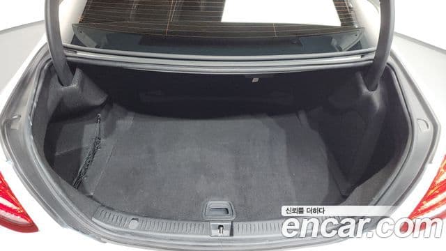 Mercedes-Benz E-Class 2018 — Фото 19/20