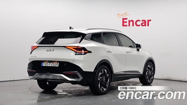 Kia Sportage 2024 — Фото 2/20