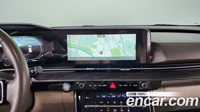 Kia Carnival 2021 — ფოტო 13/20
