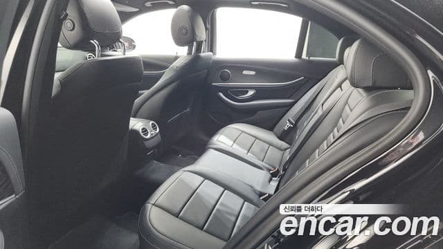 Mercedes-Benz E-Class 2020 — Şəkil 20/20