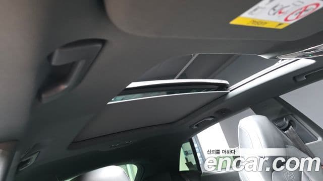 Audi Q7 2023 — ფოტო 18/20