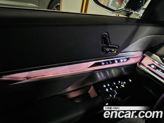 BMW 7 Series 2025 — ფოტო 14/20