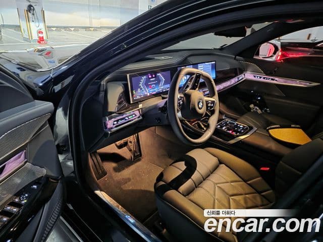 BMW 7 Series 2025 — ფოტო 17/20