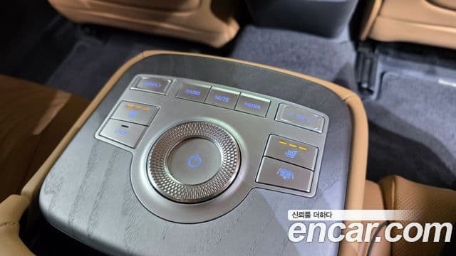 Genesis Electrified G80 2022 — ფოტო 19/20