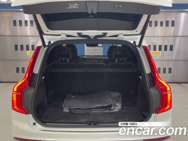 Volvo XC90 2025 — Şəkil 12/20