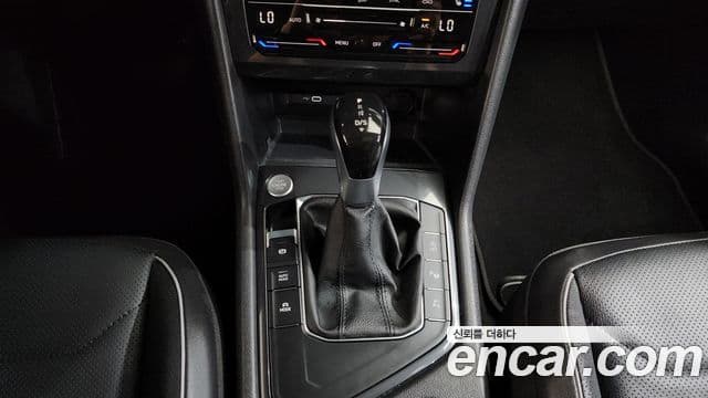 Volkswagen Tiguan Allspace 2024 — Şəkil 9/20