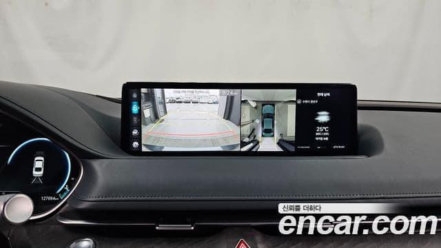 Genesis Electrified G80 2023 — ფოტო 15/20