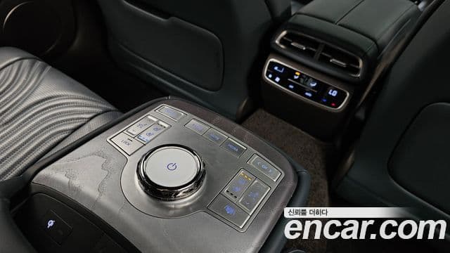 Genesis Electrified G80 2023 — ფოტო 19/20