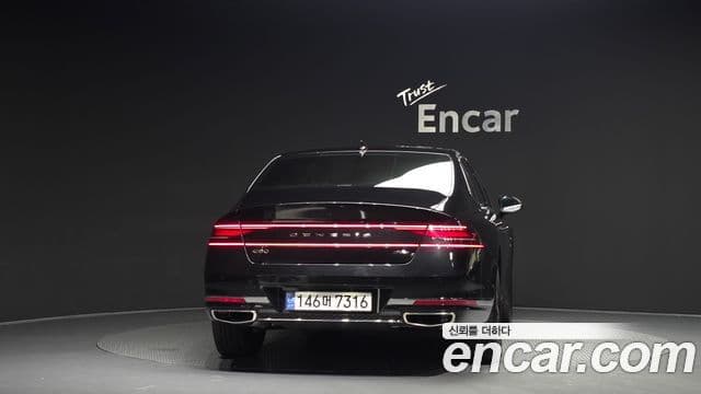 Genesis G90 2023 — Photo 29/31