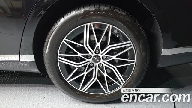 Genesis G90 2023 — Photo 21/31
