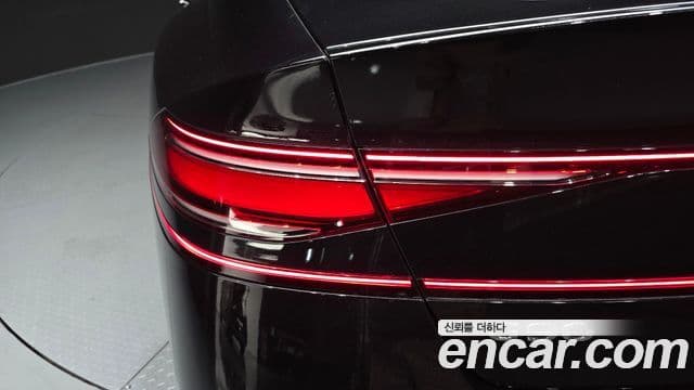 Genesis G90 2023 — Photo 25/31