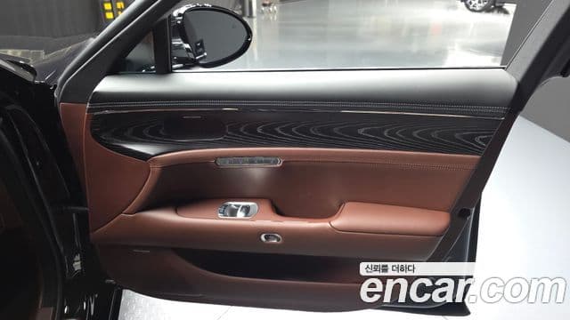 Genesis G90 2023 — Photo 26/31