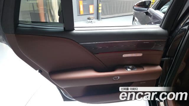 Genesis G90 2023 — Photo 20/31