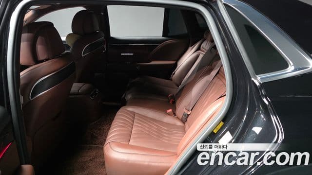 Genesis G90 2023 — Photo 7/31