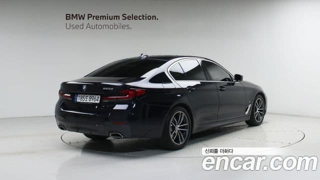 BMW 5 Series 2023 — ფოტო 1/20