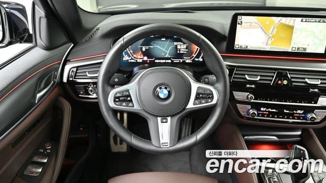 BMW 5 Series 2023 — ფოტო 13/20