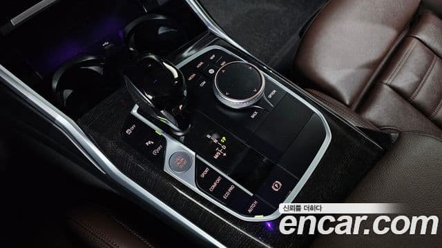 BMW 3 Series 2022 — ფოტო 9/20
