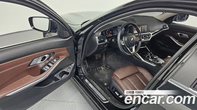 BMW 3 Series 2022 — ფოტო 10/20
